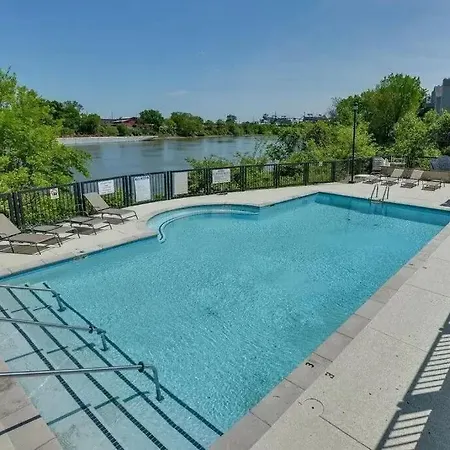 Nash Gold Private Condo - 2Bed, 2Bath, Sleep 6, 25 Min Walk To Broadway And All Nashville Attractions, Pool, Gym Exterior photo