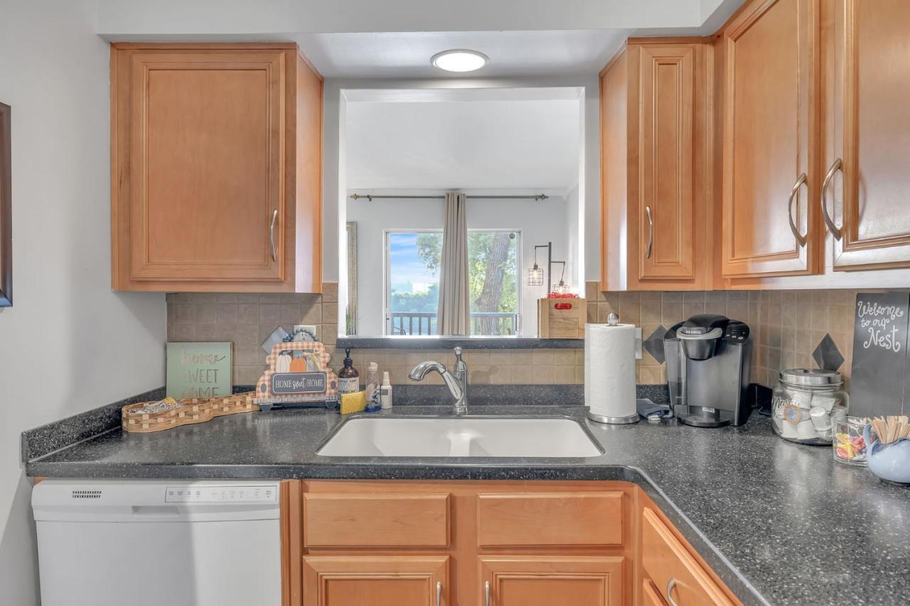 Apartment Nash Gold Private - 2bed, 2bath, Sleep 6, 25 Min Walk To Broadway And Attractions, Pool, Gym